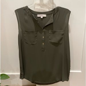 Women’s Green Sleeveless Blouse Size M